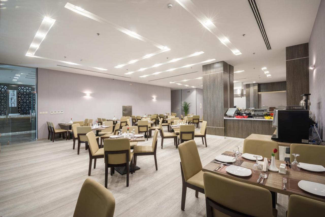 Enala Hotel - Ель-Хубар Екстер'єр фото