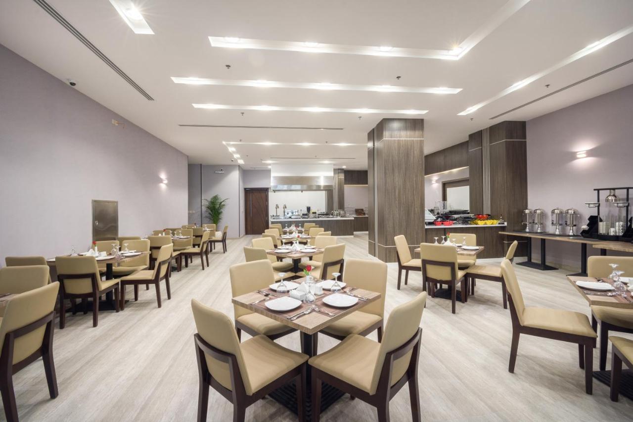 Enala Hotel - Ель-Хубар Екстер'єр фото