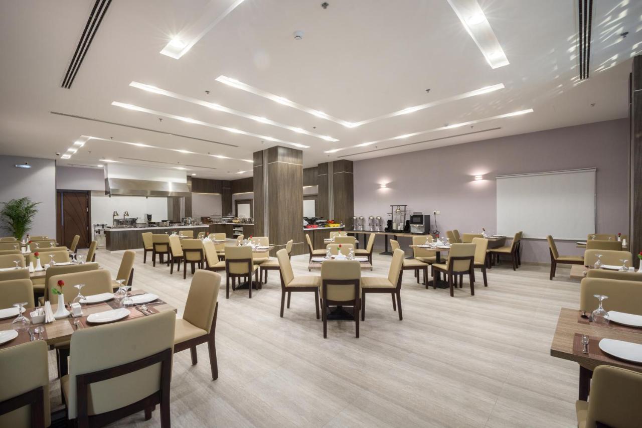 Enala Hotel - Ель-Хубар Екстер'єр фото