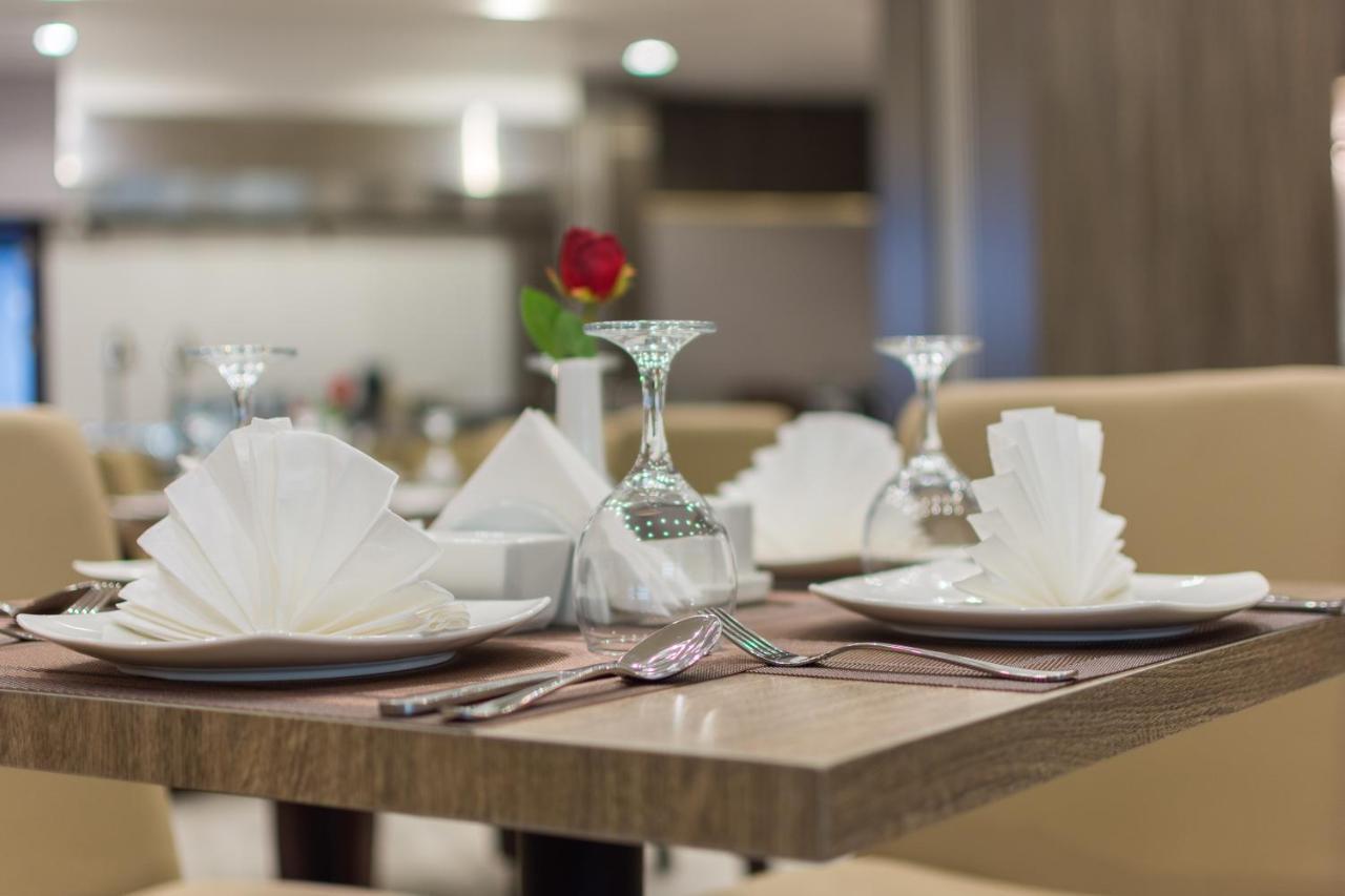 Enala Hotel - Ель-Хубар Екстер'єр фото