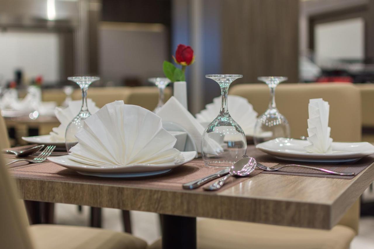 Enala Hotel - Ель-Хубар Екстер'єр фото